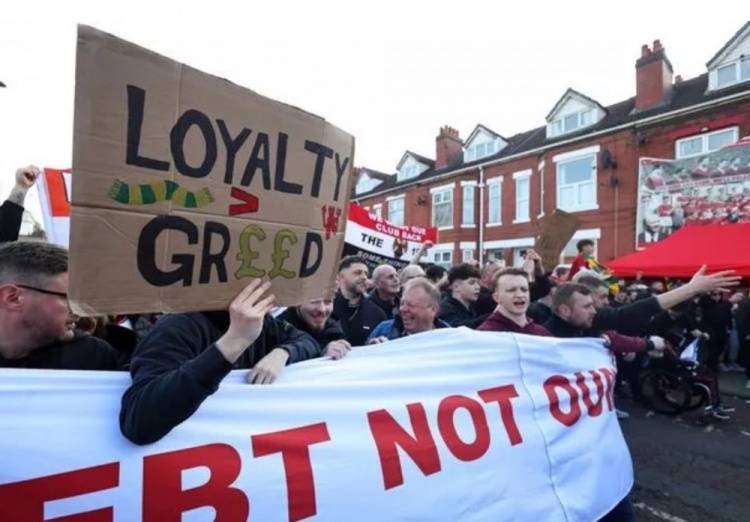 曼晚：在引进塞斯科后，曼联球迷团体取消对拉特克利夫的抗议计划